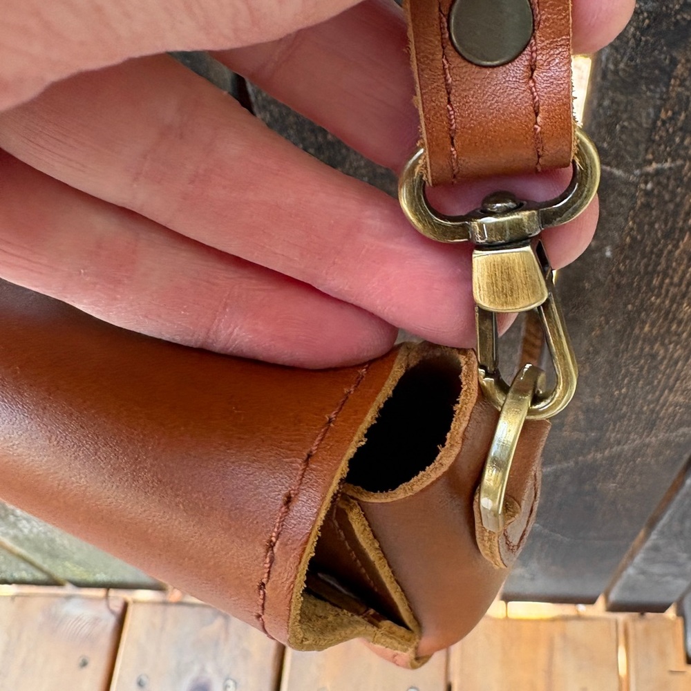 Portland Leather Goods Medium Metro Crossbody Leather Bag NWOT In Honey - Picture 4 of 16